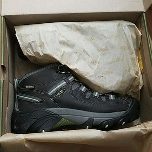 Keen hiking boots